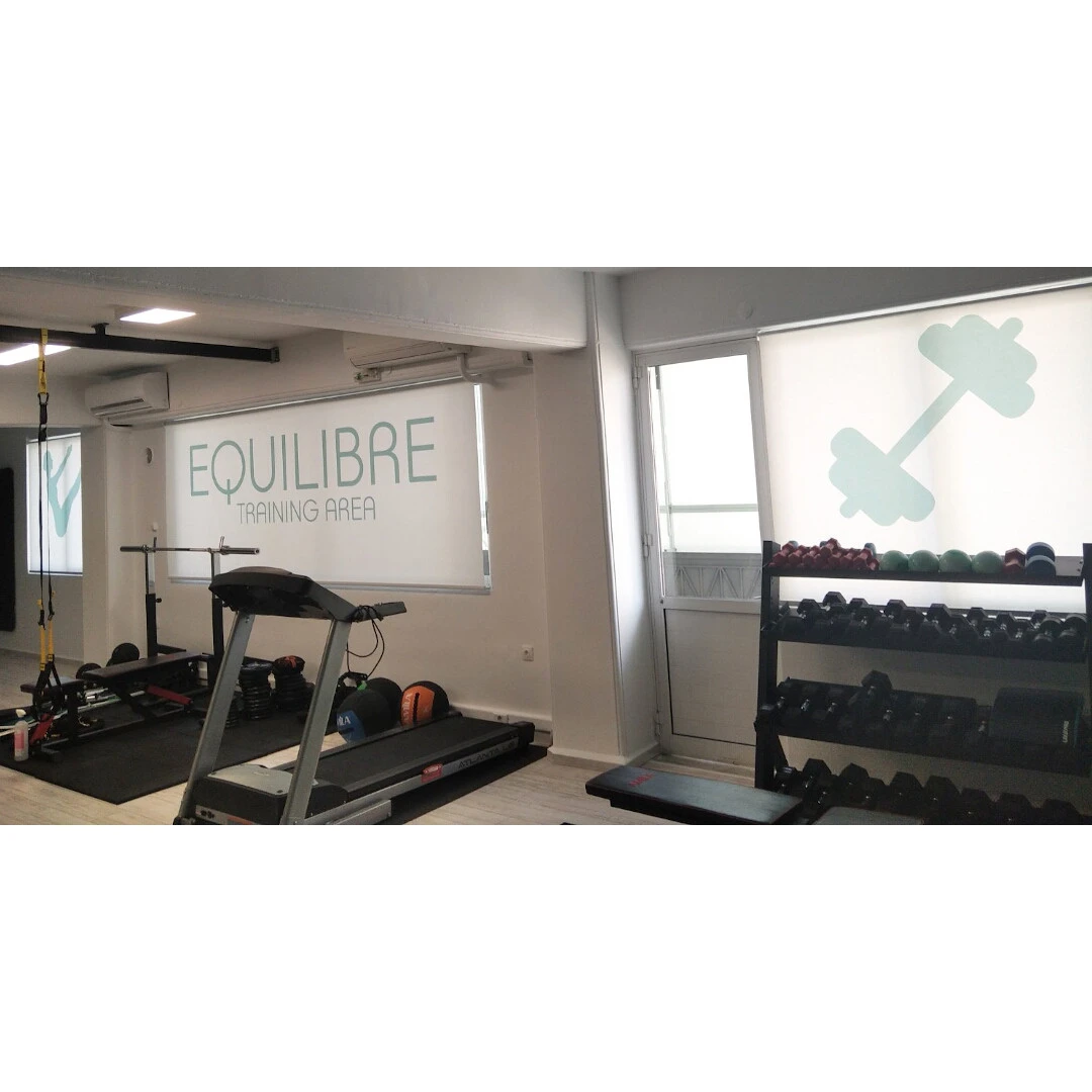 Choose from a thematic collection or choose your own design or your company logo and combine effective shading with the beautiful decoration of your interior. 1